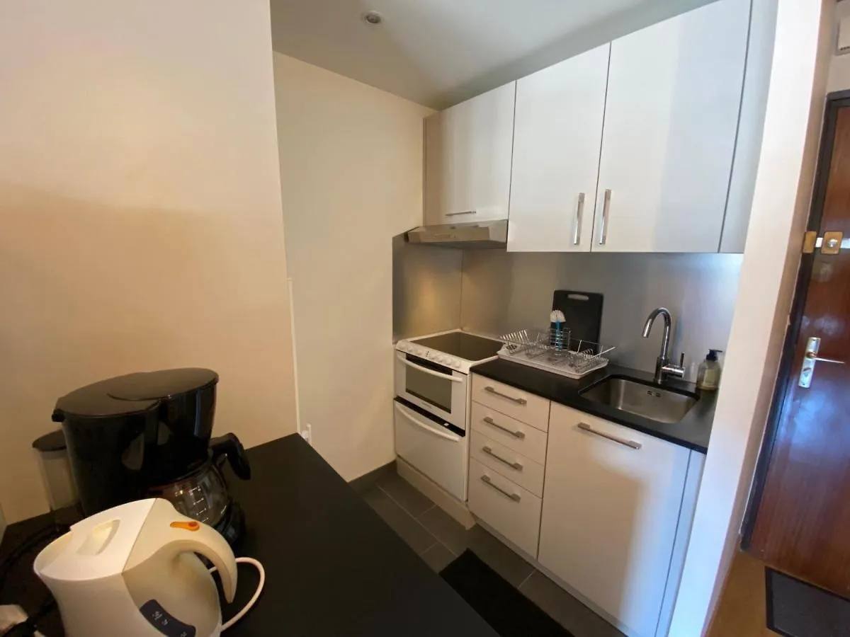 2 Pieces Au Centre Avec Cuisine Equipee Et Balcon - La Clusaz - Fr-1-459-116