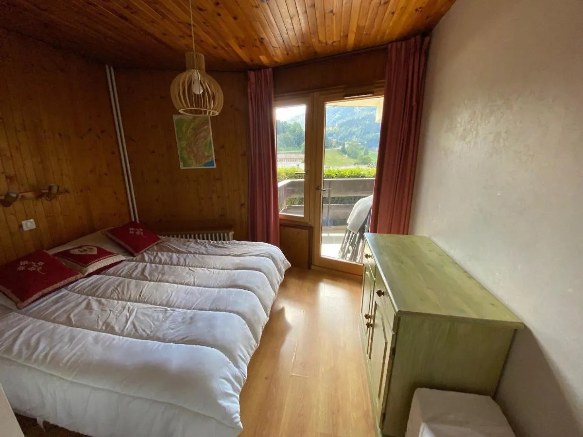 2 Pieces Au Centre Avec Cuisine Equipee Et Balcon - La Clusaz - Fr-1-459-116 0*,